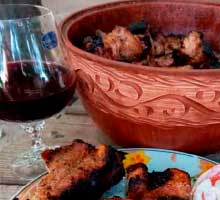 Мангал, шашлик, водка, вино, пиво, розваги, спорт, басейн